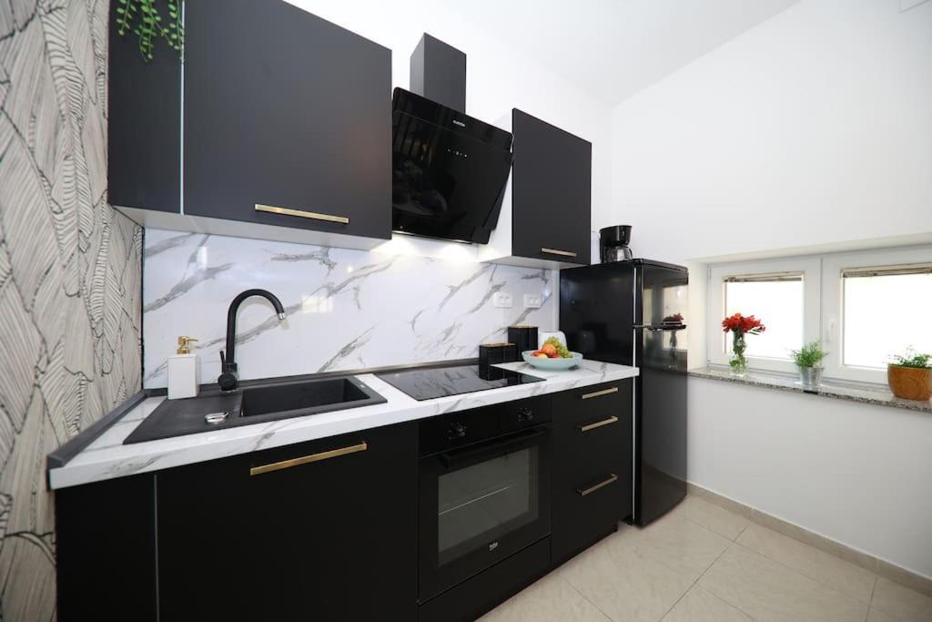 “Minipalais” Apartment In The Heart Of Zadar Exterior photo